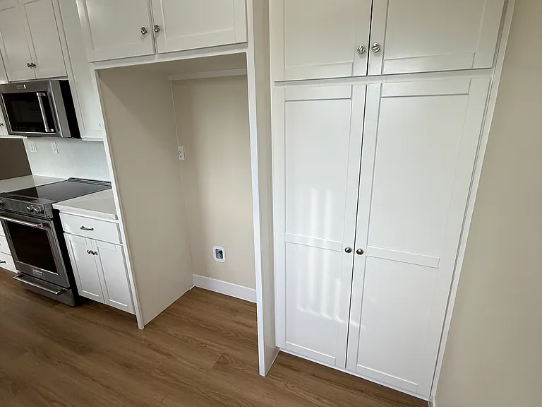 2601 N Glenoaks Blvd #E — Photo 12
