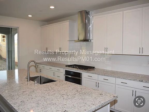 3rd image of 7884 Carraway Dr