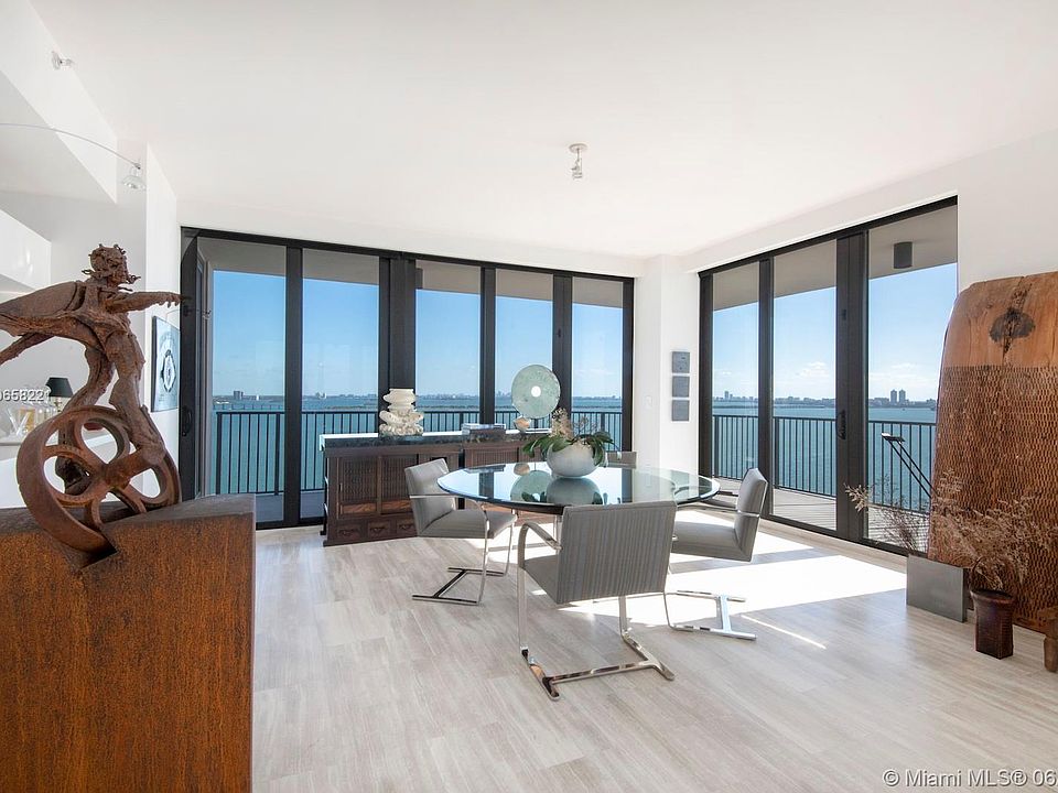 1st image of 1000 Venetian Way #1901