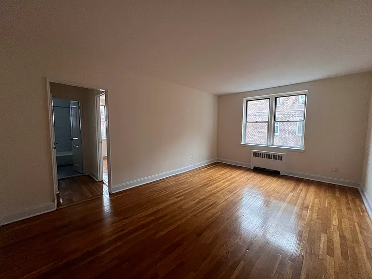 143-36 Barclay Ave #4N — Photo 1