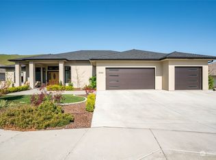 2058 Maiden Ln, Wenatchee, WA 98801