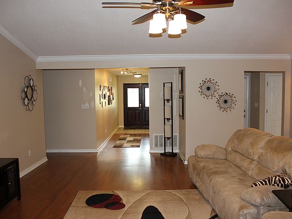 5th image of 8557 Westview Ln