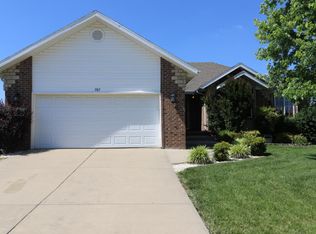 707 Shelley St, Willard, MO 65781