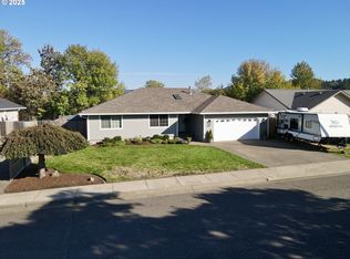 207 Nicholas Ct, Sutherlin, OR 97479