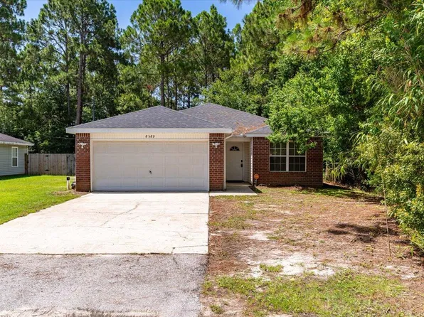 8389 Tavira St, Navarre, FL 32566