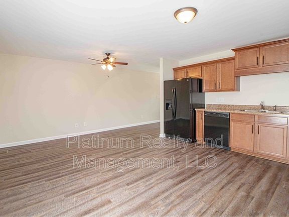 3rd image of 1716C Thistlewood Dr #C