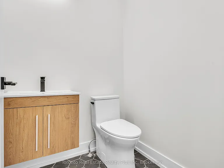 138 Bowie Ave — Photo 11