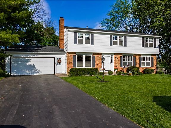 2nd image of 20 Knobb Hill Dr