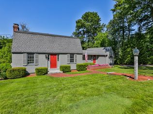 42 Woodbriar Rd, Wakefield, MA 01880