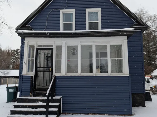 120 Park St, Redgranite, WI 54970