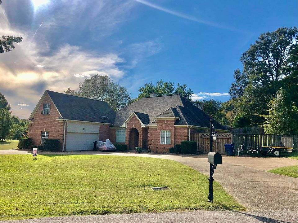 1st image of 5001 Park Place Dr
