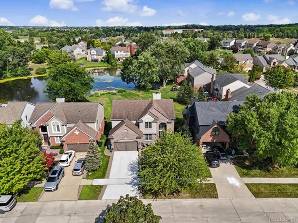 13340 Andover Dr, Plymouth, MI 48170