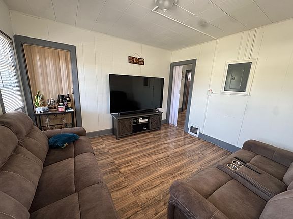 2nd image of 74 Franklin St #2