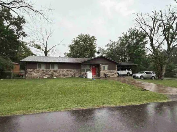 112 Cedar Crest Dr, Clinton, AR 72031