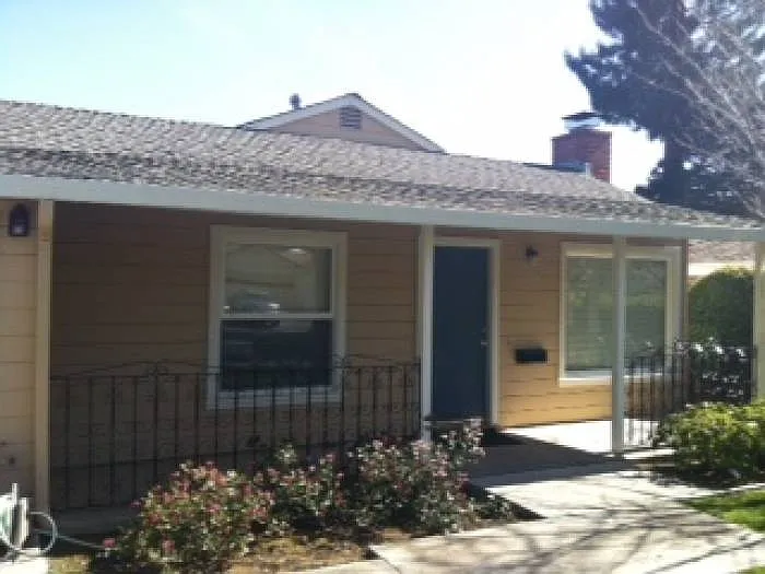 1209 Fernside St photo 1