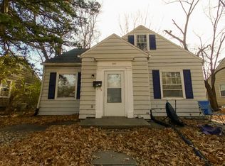 805 Thurston St, Manhattan, KS 66502