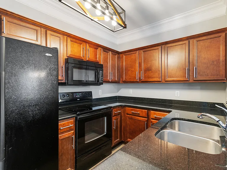 2310 Elliott Ave #109 — Photo 8