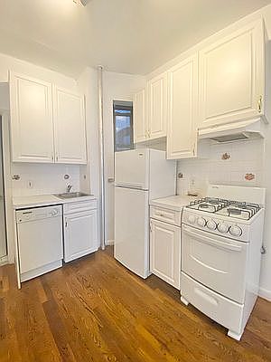 5th image of 507 E 81st St APT 9