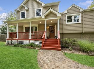 2 Rowley Dr, Northport, NY 11768