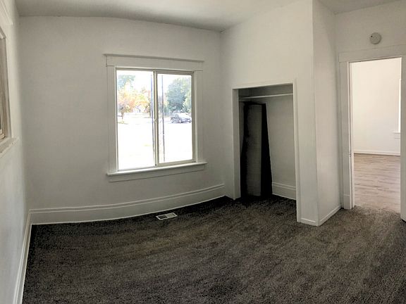5th image of 602 E 30th St S