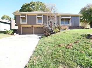 4029 S Bedford Ave, Independence, MO 64055