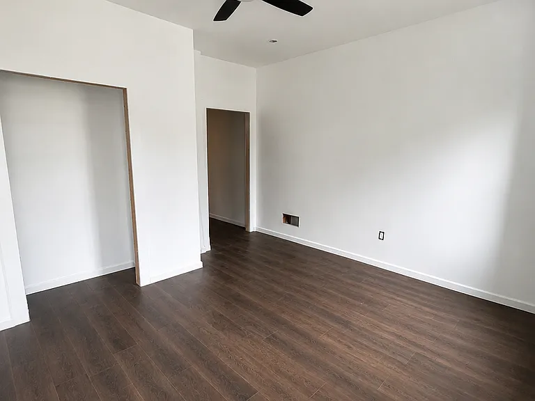 Spacious bedroom.