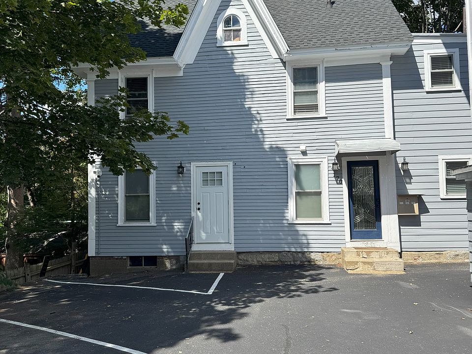 Small house, the apartment is on the 1st floor