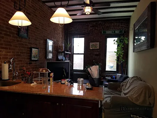 Rented by Batra Group Inc | media 9