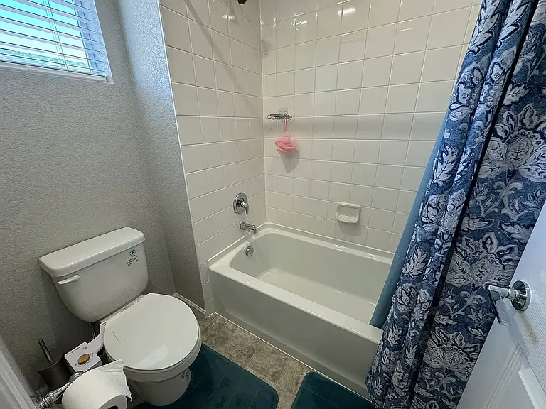 6606 N Cathay St — Photo 23