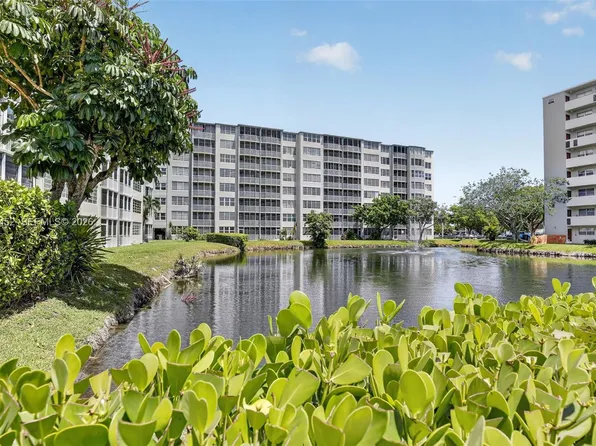 1770 NE 191st St APT 401-1, Miami, FL 33179