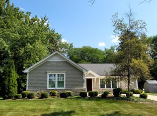 6807 Meadowcrest Dr, Downers Grove, IL 60516