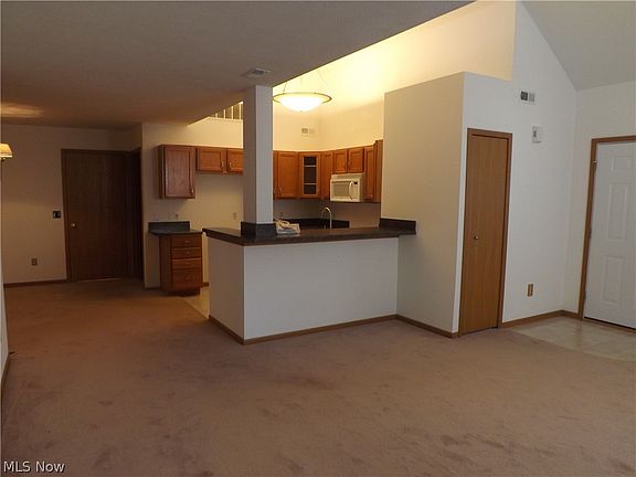 4th image of 767 N Creek Dr