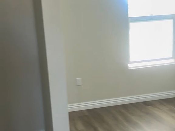4th image of 11177 Cottonwood Ave