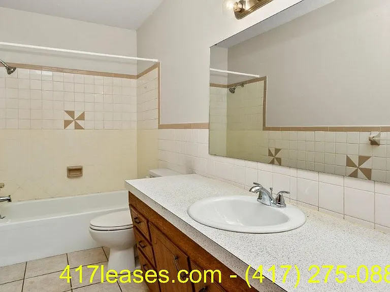 203 S White Oak Ave — Photo 26