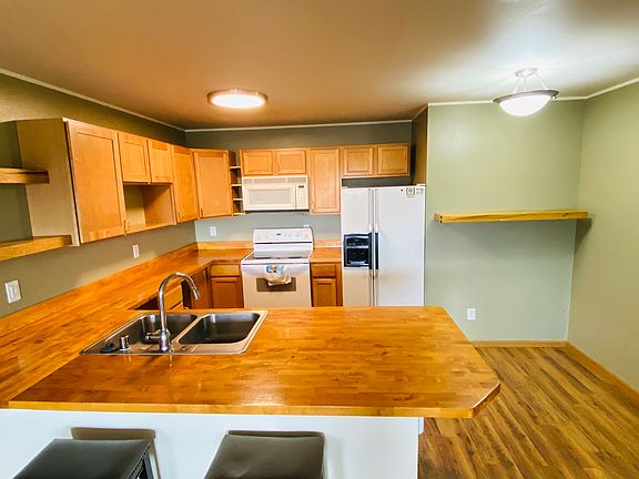 3rd image of 3401 Fallon St APT 3