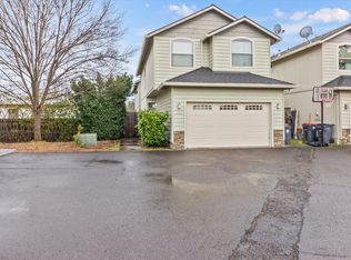 1297 Clearsprings Dr, Medford, OR 97501