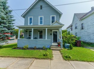 34 Willow St, Gloversville, NY 12078