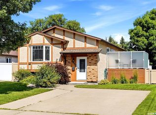 6422 Hird Cres, Regina, SK S4X4G8