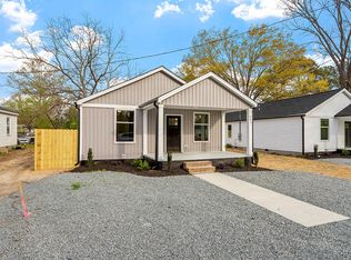605 N 4th St, Smithfield, NC 27577
