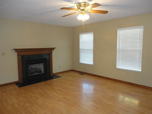 3rd image of 7128 Brookstone Dr