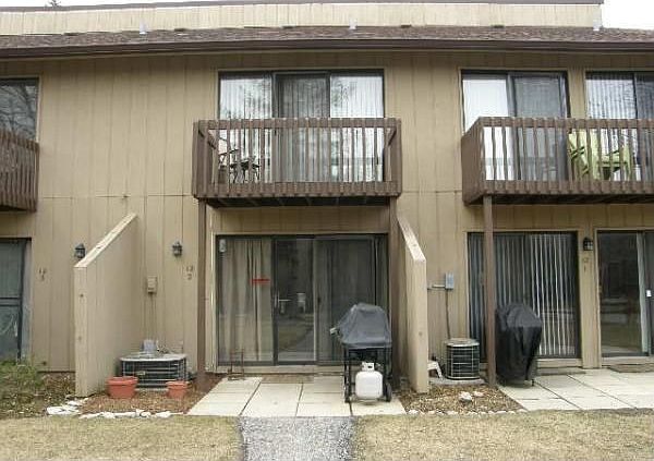 2nd image of 12 Saint Thomas Colony APT 2
