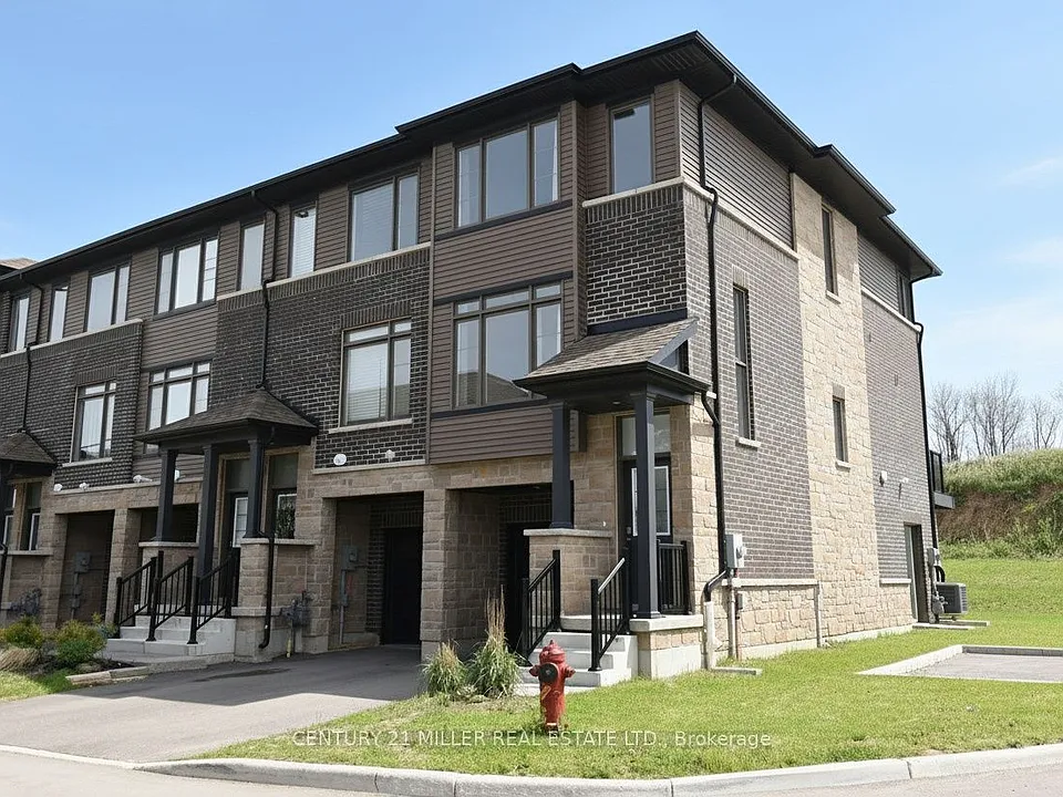 120 Court Dr #62