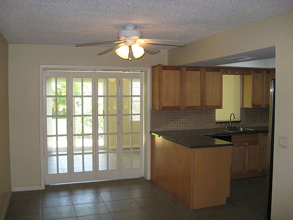 4th image of 165 Joyce St