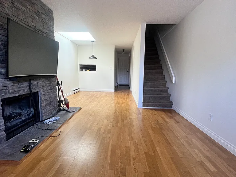 3437 W 4th Ave #17 — Photo 8