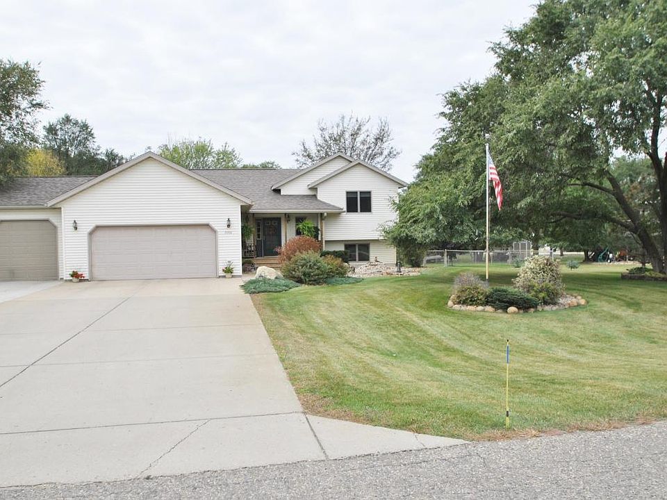 1st image of 2008 Meadow Ln NE