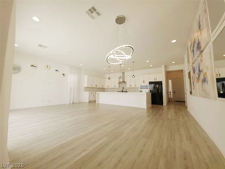 7562 Desert Rhyolite St — Photo 3