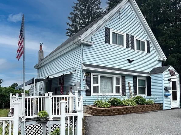 101-101R Peck St, Franklin, MA 02038