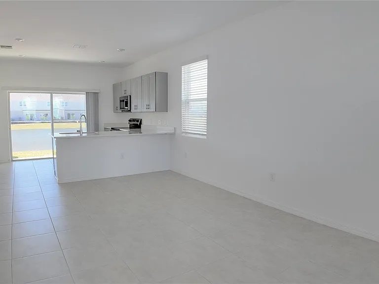 3191 Skyline Loop — Photo 3