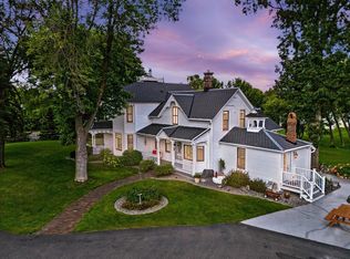 8858 Comstock Ct, Maple Grove, MN 55311