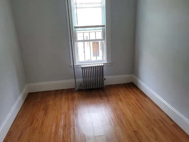 82 Rockland St #2F — Photo 7